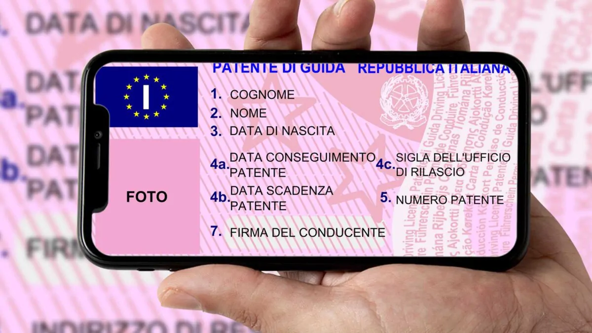 Come avere la nuova patente digitale sullo smartphone guida completa